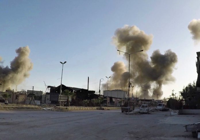 Ataque químico en Siria deja al menos 80 muertos