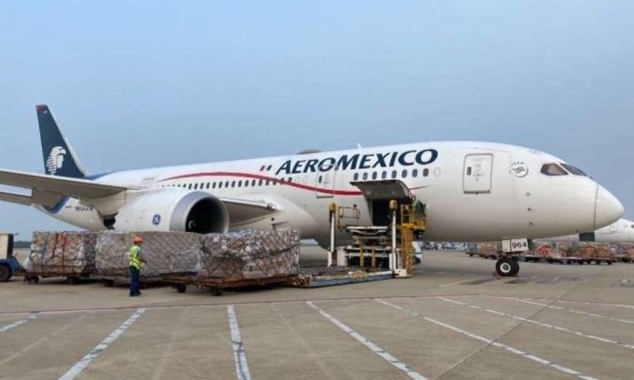 sale-rumbo-a-mexico-vuelo-numero-12-con-mas-suministros-medicos Sale rumbo a México vuelo número 12 con más suministros médicos