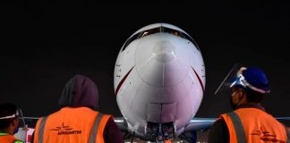 Llega vuelo 15 a México con insumos médicos