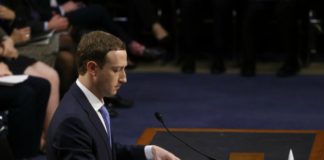 Zuckerberg en comparecencia recalcó que Facebook no vende datos