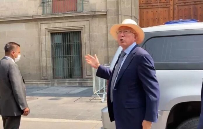 visita-ken-salazar-otra-vez-palacio-nacional Visita Ken Salazar, otra vez, Palacio Nacional